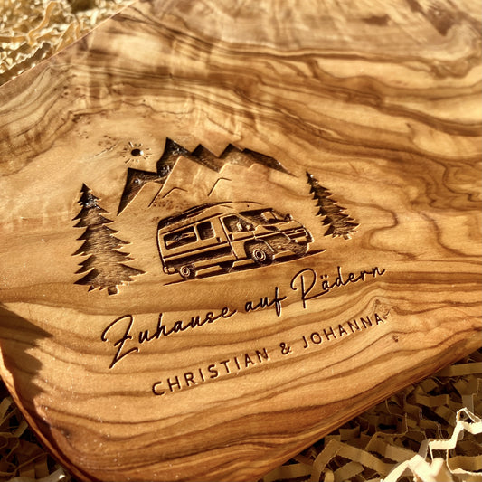 Personalisiertes Schneidebrett aus Olivenholz - Camping