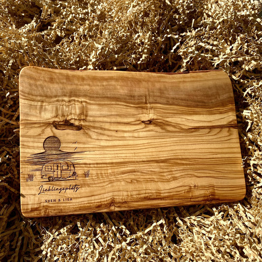 Personalisiertes Schneidebrett aus Olivenholz - Camping (kleines Brett)