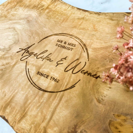 Personalisiertes Schneidebrett aus Olivenholz - Paar Geschenk