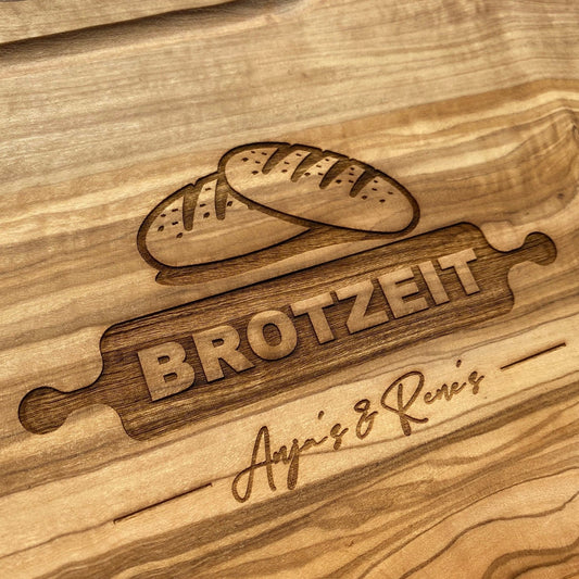 Personalisiertes Schneidebrett aus Olivenholz - Brotzeit - Naturbedacht kaufen