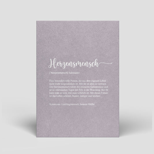 Lila Valentins-Postkarte mit Schriftzug „Herzensmensch“ und Textfläche
