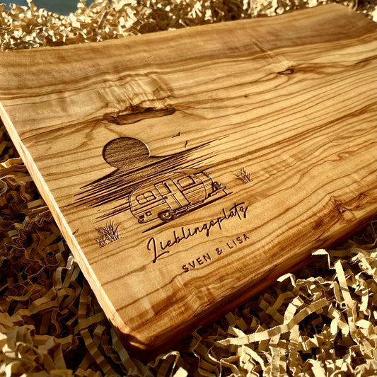 Personalisiertes Schneidebrett aus Olivenholz - Camping (kleines Brett)