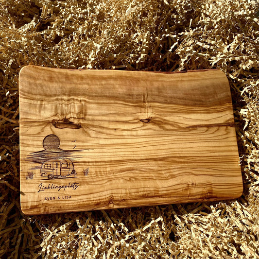 Personalisiertes Schneidebrett aus Olivenholz - Camping (kleines Brett) - Naturbedacht kaufen