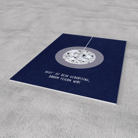 Geburtstags-Postkarte mit Diskokugel-Motiv auf dunkelblauem Karton