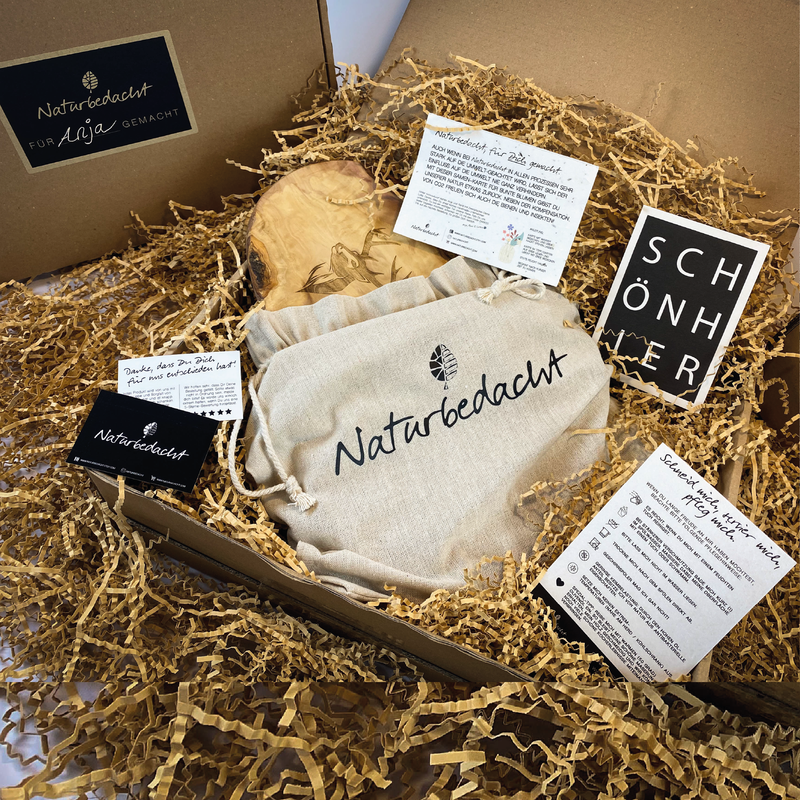 Personalisiertes Schneidebrett aus Olivenholz - Wanderlust