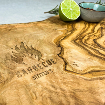 Personalisiertes Schneidebrett aus Olivenholz - Barbecue - Naturbedacht kaufen