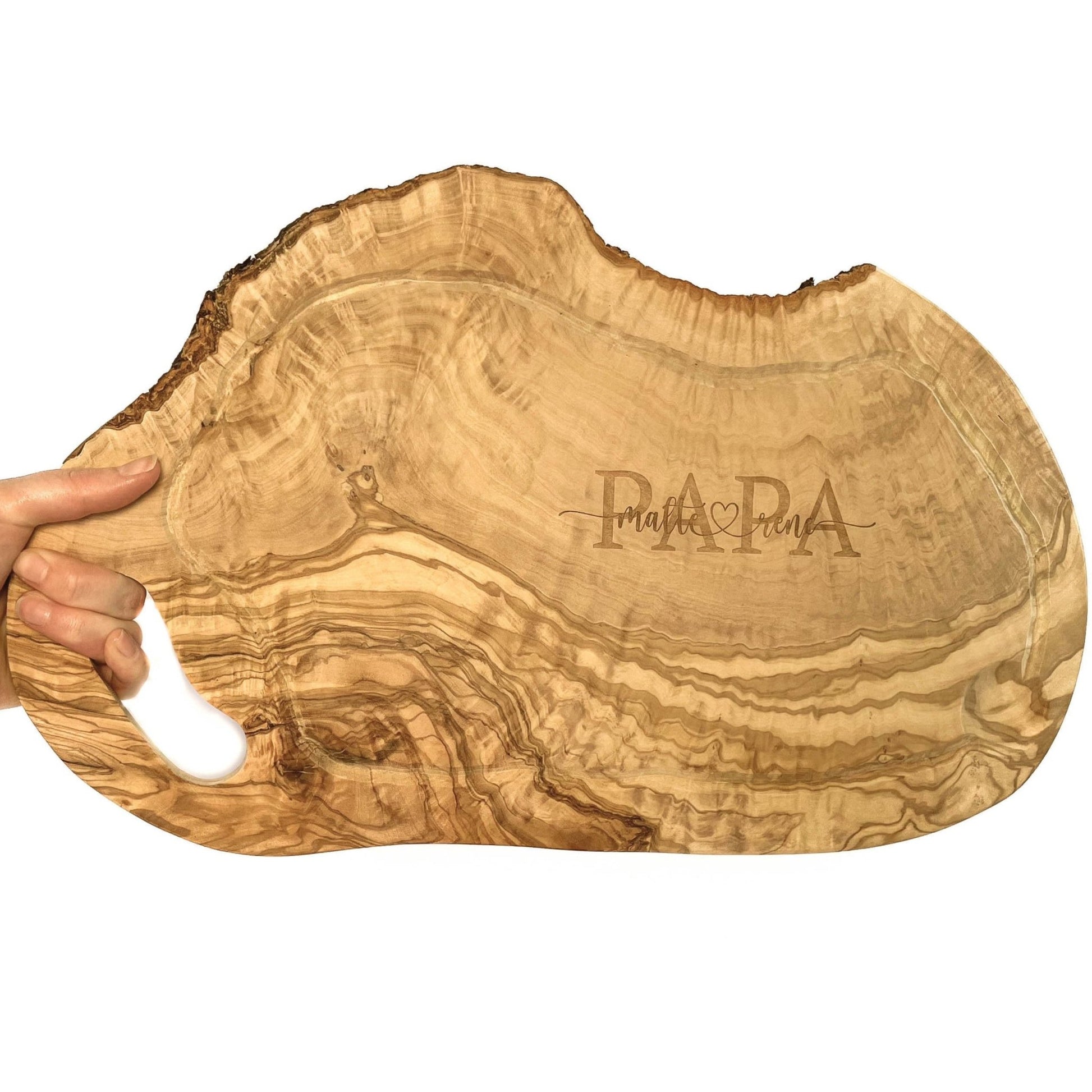 Personalisiertes Schneidebrett aus Olivenholz - PAPA mit Namen der Kinder - Naturbedacht kaufen