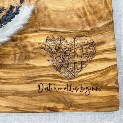 Personalisiertes Schneidebrett aus Olivenholz - Wo alles begann - Naturbedacht kaufen